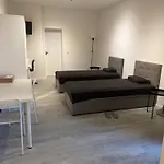 Place To Sleep - Kassel: Direkt An Der Uni Apartment
