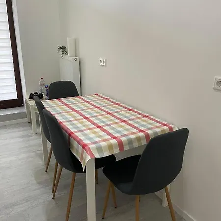 Place To Sleep - Kassel: Direkt An Der Uni Apartment