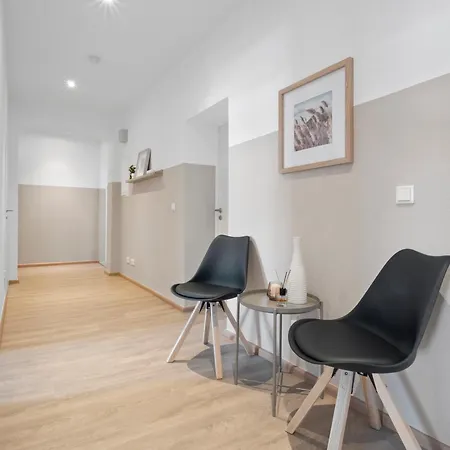 Place To Sleep - Kassel: Direkt An Der Uni *